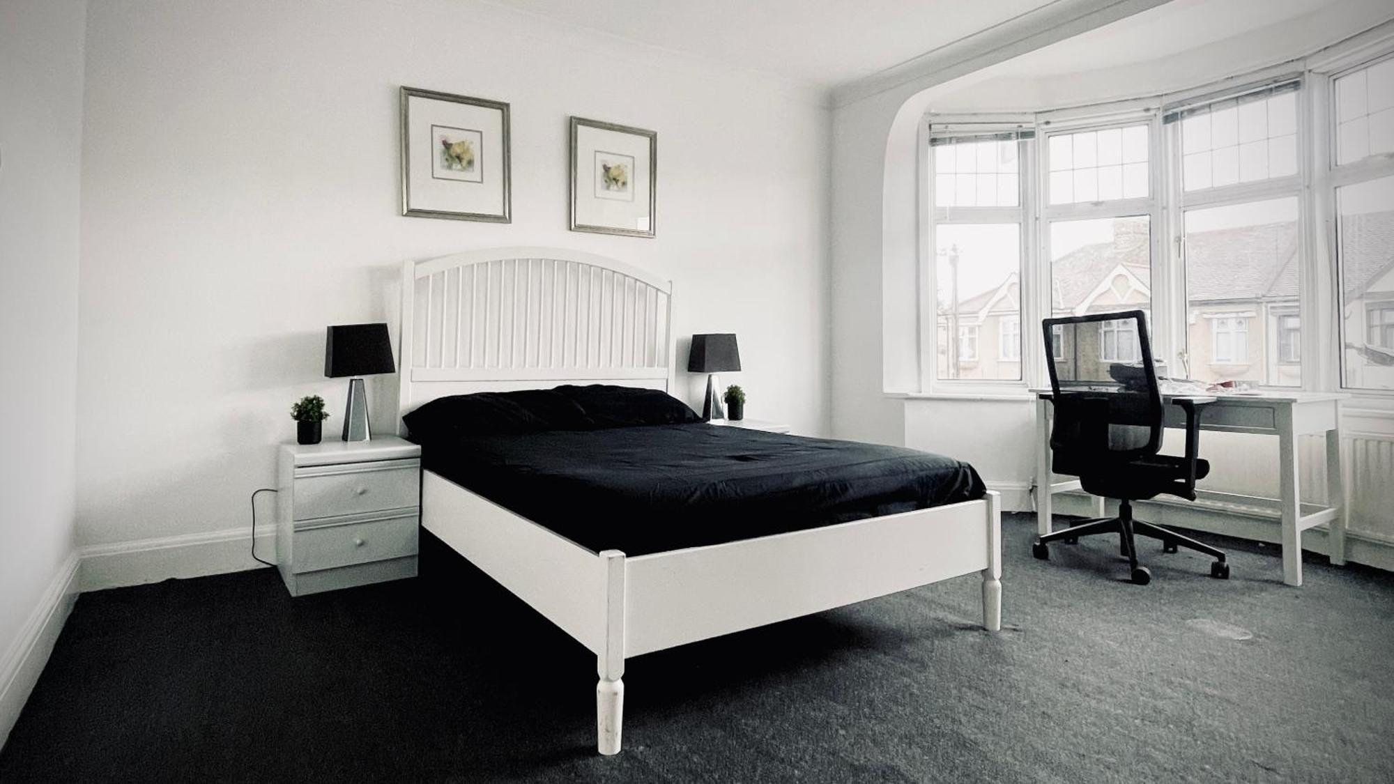 Cozy Private Rooms In Homestay Ілфорд Екстер'єр фото